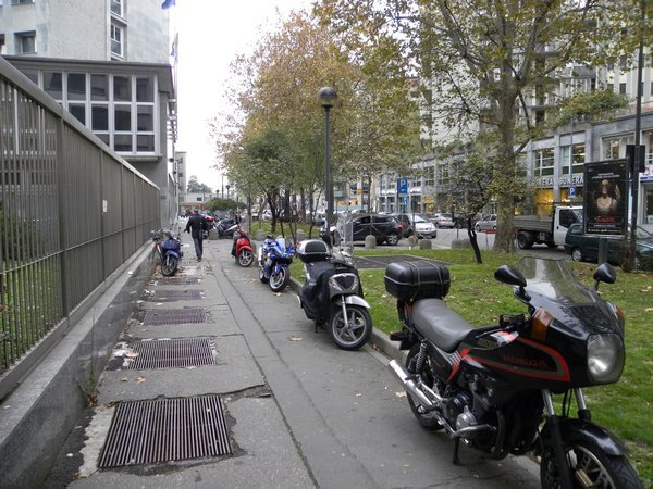 Efficient bike parking - NZ should copy