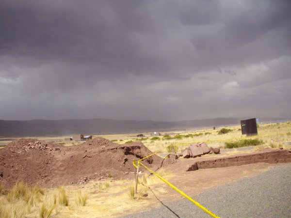 tiwanaku stormy side