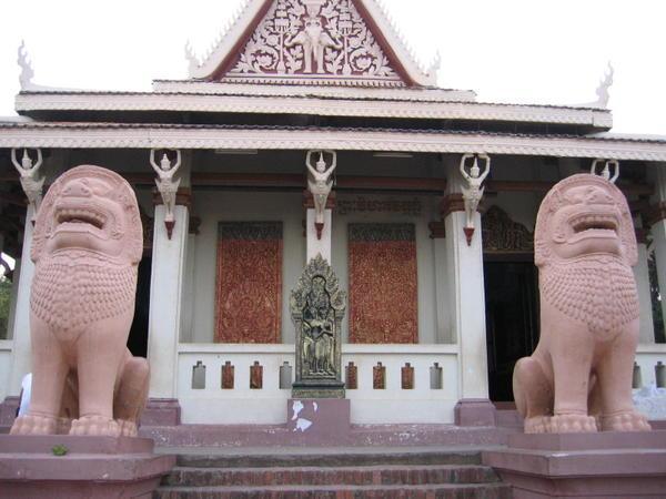 Wat Phnom 2