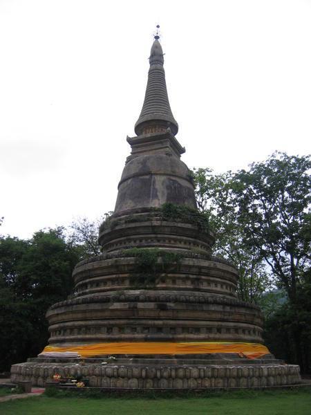 Wat Umong - Chedi