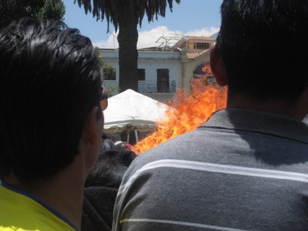 el fuego en Otavalo