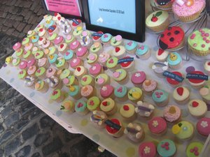 mini cupcakes at Camden Market