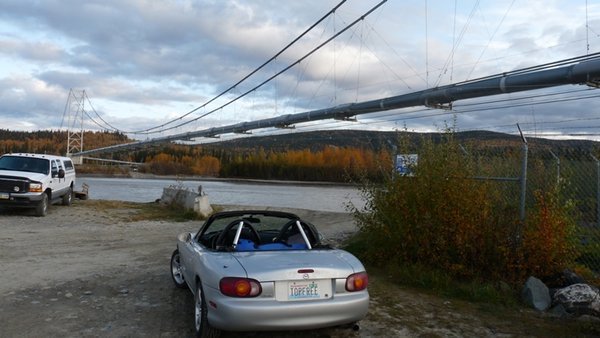 the Alaska pipeline river crossing