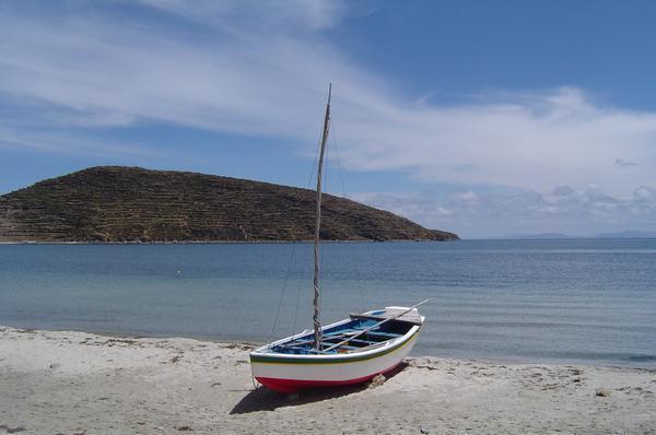 Boat on the Isla de Sol