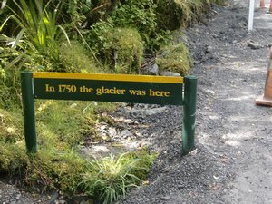 sign showing how far the glaciar used to reach