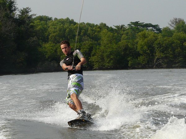Petite session Wakeboard Ã  Pungol