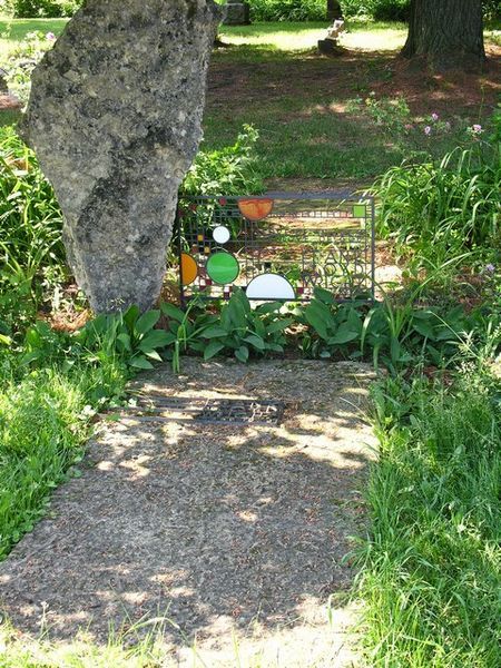 Grave marking for FLW