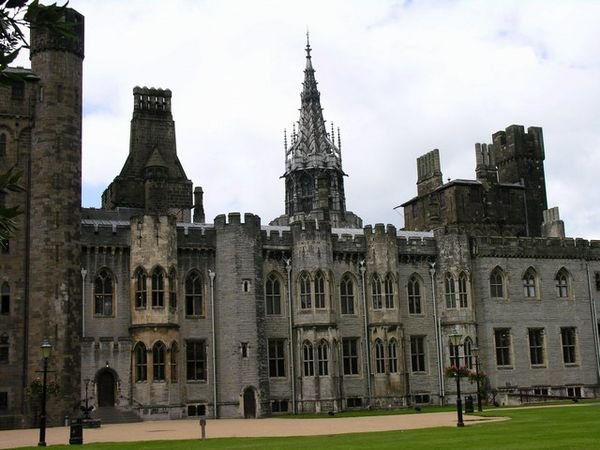 Cardiff Castles demotic buildings