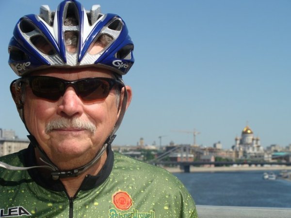 Bob on bike trail, in Moscow
