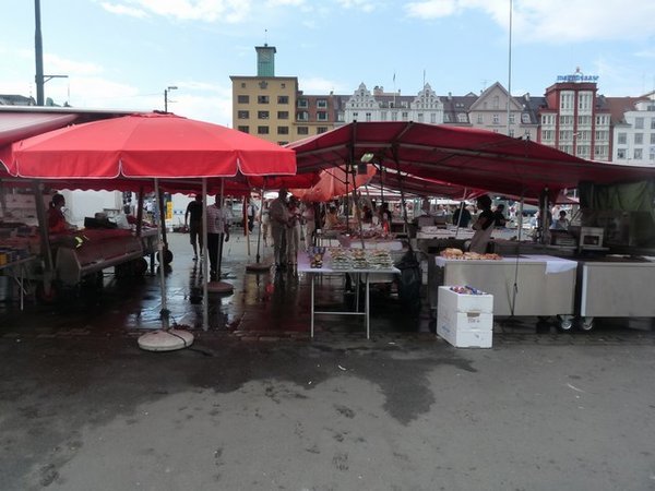 Fishermanâs market in Bergen