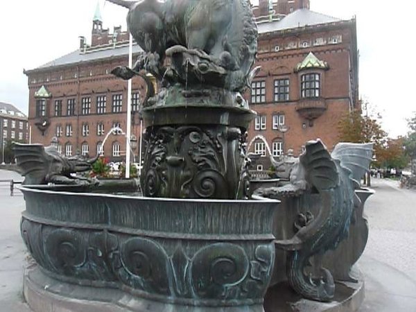 Water fountain art