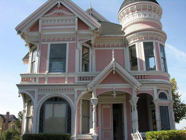 A fancy old Victorian mansion in Eureka!