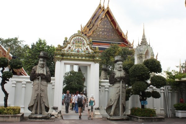 Bangkok - entrance to the reclining buddha