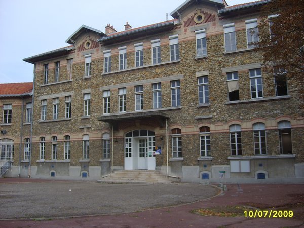 La Lycee (Vocational School)