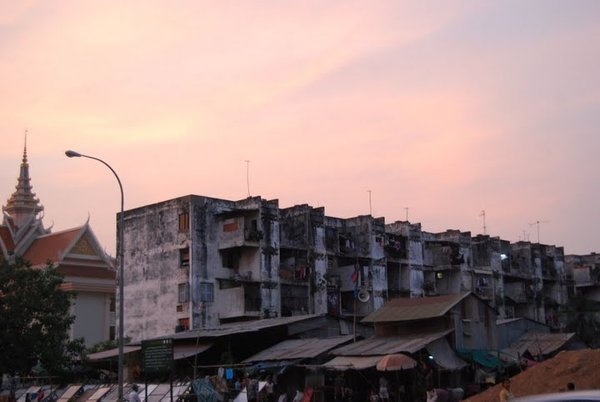 Sunset overa slum