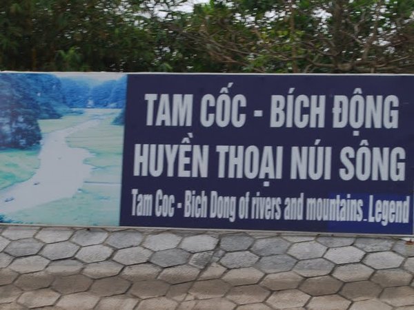 Tam Coc and the Greatest Sign Ever