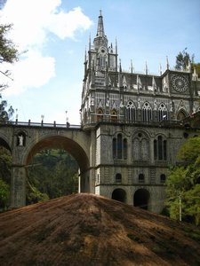 Ipiales:Sanctuario de las Lajas