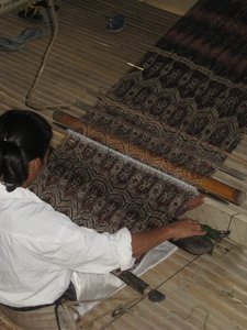 Lamdulay weaving center