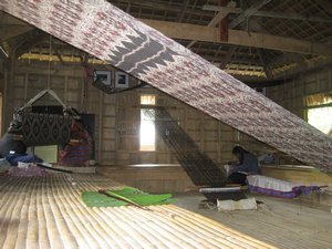 Lamdulay weaving center
