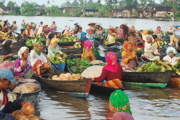 Lok Baintan floating market