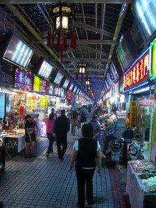Huaxi night market