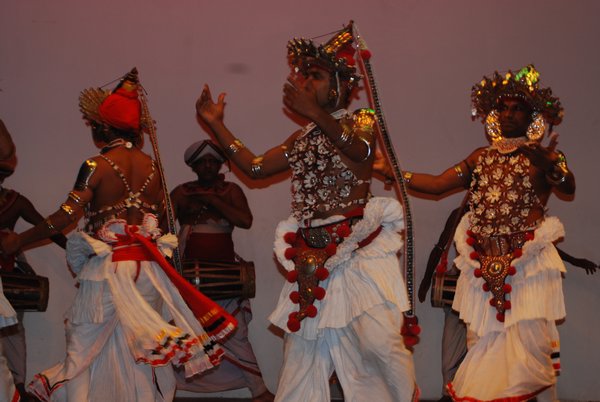 Kandy:traditional dances