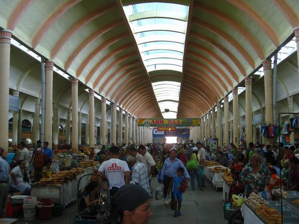 Khojand Panchshanbe bazaar