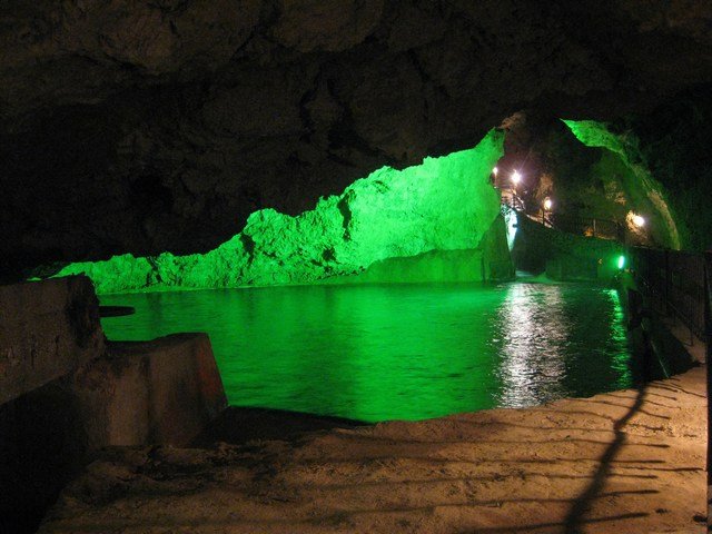 grotto de Qadisha