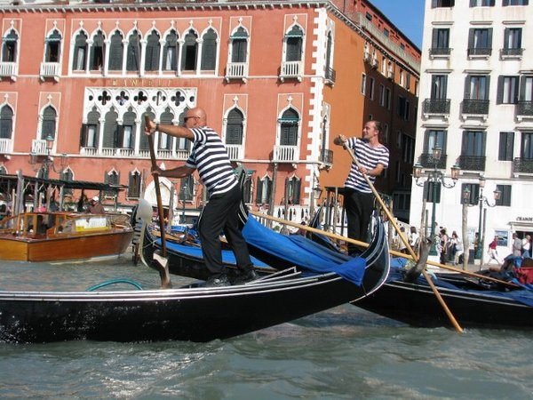 The gondoliers (640x480)