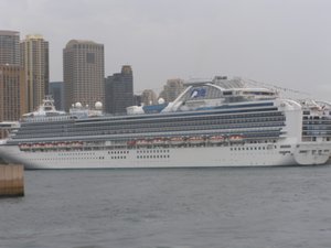 HUGE cruiseship