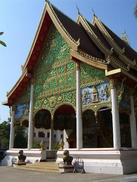 Local Wat (temple)
