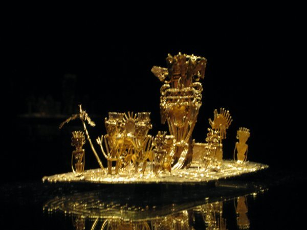 gold boat carving