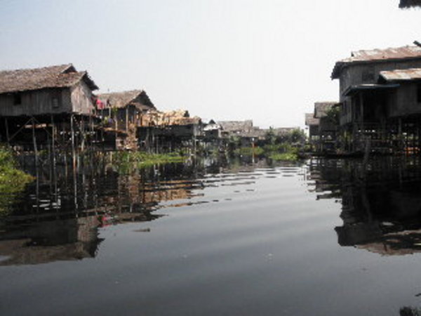 Floating village @ Inli lake