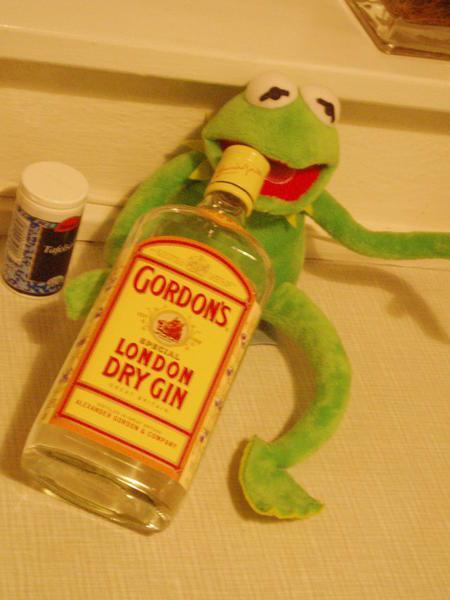 Kermit loves Gin