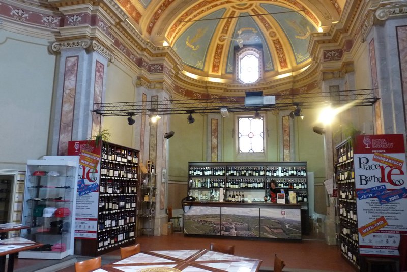 Barbaresco church wine bar