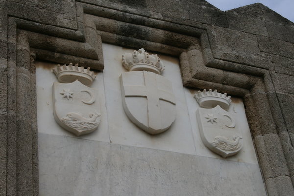 Rhodes crest