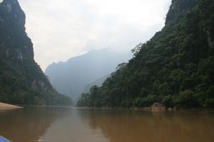 Gorge upstream of Muang Ngoi