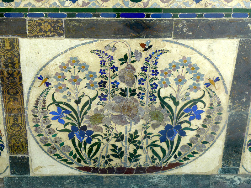 Beautiful mosaics on the palace walls