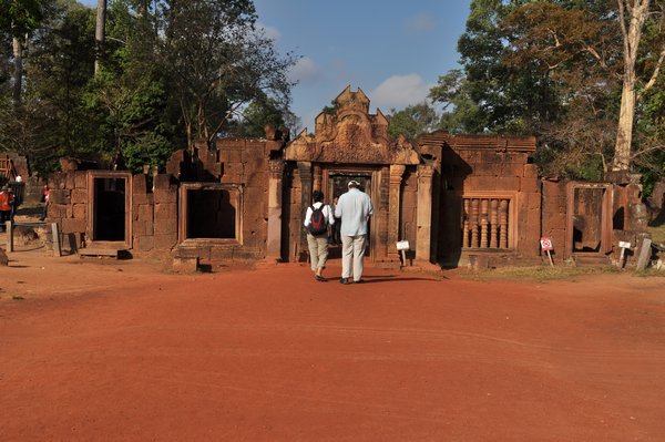 First temple: Banteay Srei