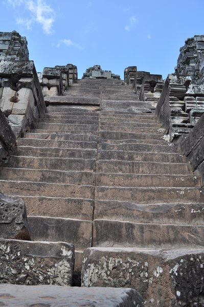 Ta Keo: Even steeper 2nd set of stairs