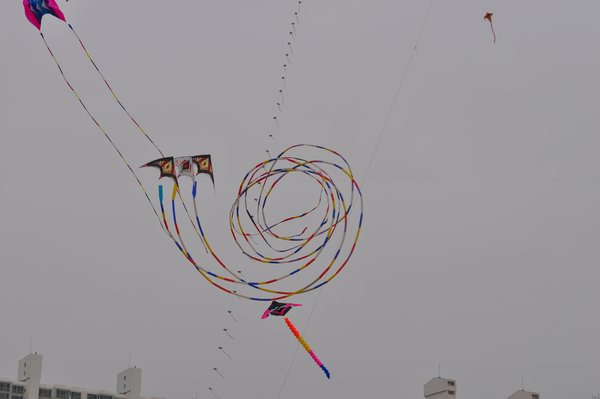 Triple twirly kite