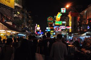 Kho San Rd at night