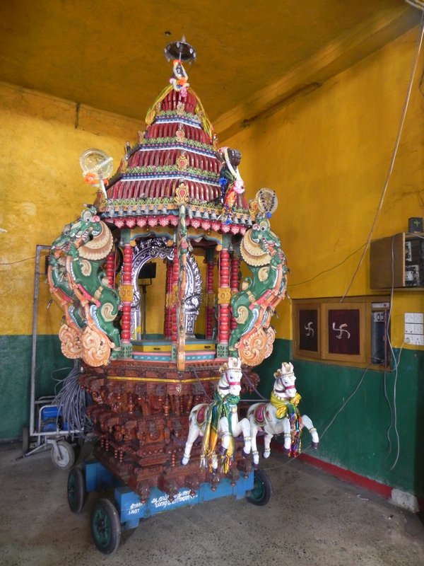 Hindu temple chariot