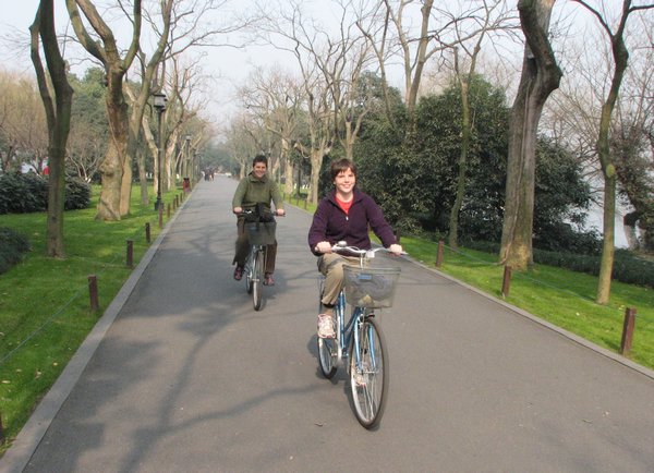 Hangzhou - Biking on West Lake