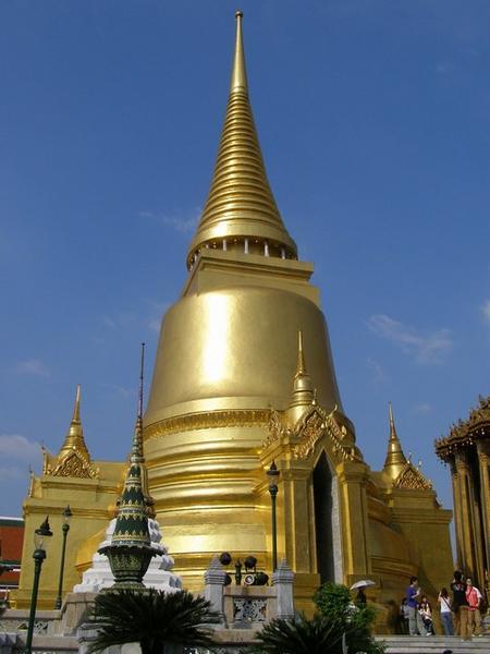 Golden Chedi At Wat Phra Kaew