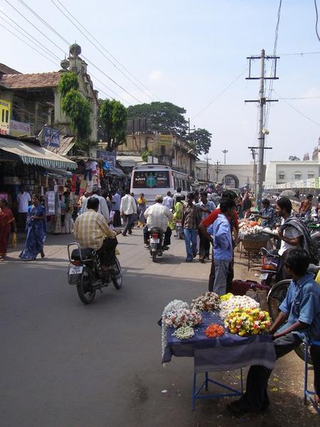 Street Sellers By Teppakulam Tank