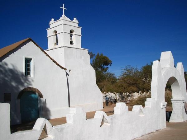 San Pedro´s Pretty White Church