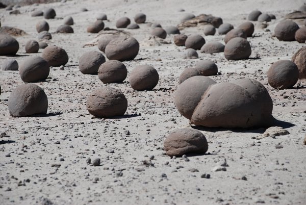 Field of rock balls
