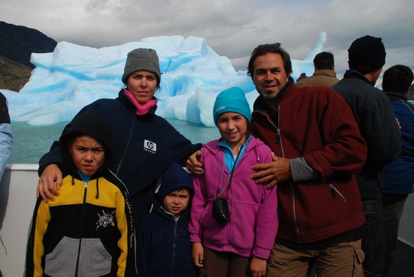 The floating glacier and us
