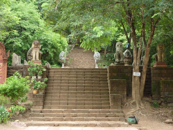 Steep climb to Wat Banan